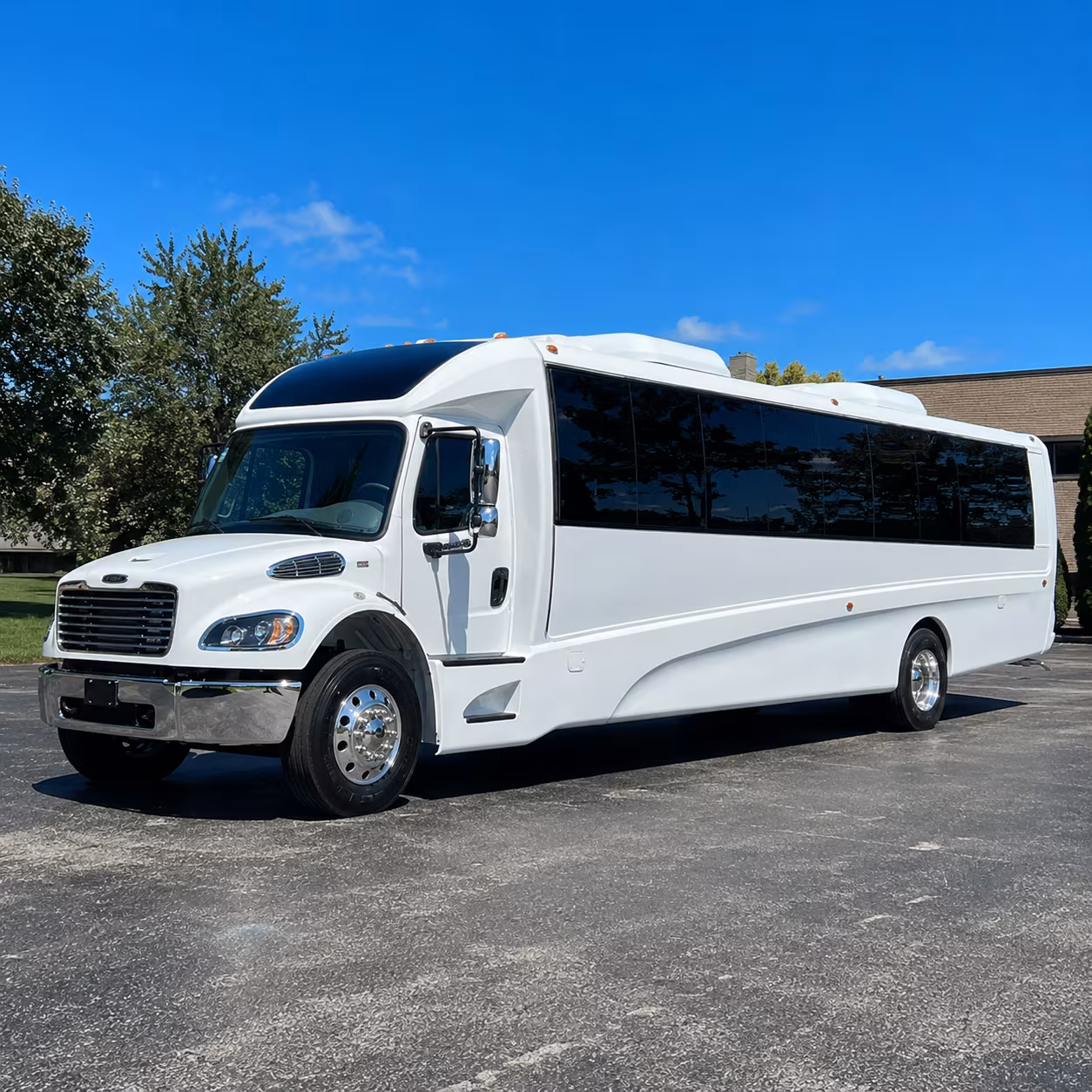 bend 20 passenger minibus