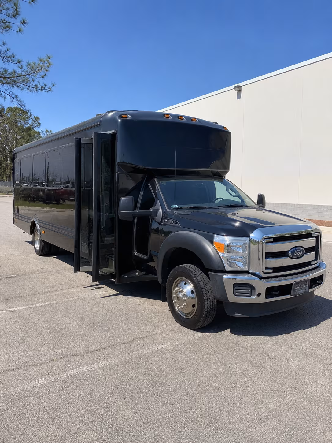college visit and university tour buses for bend area high schools