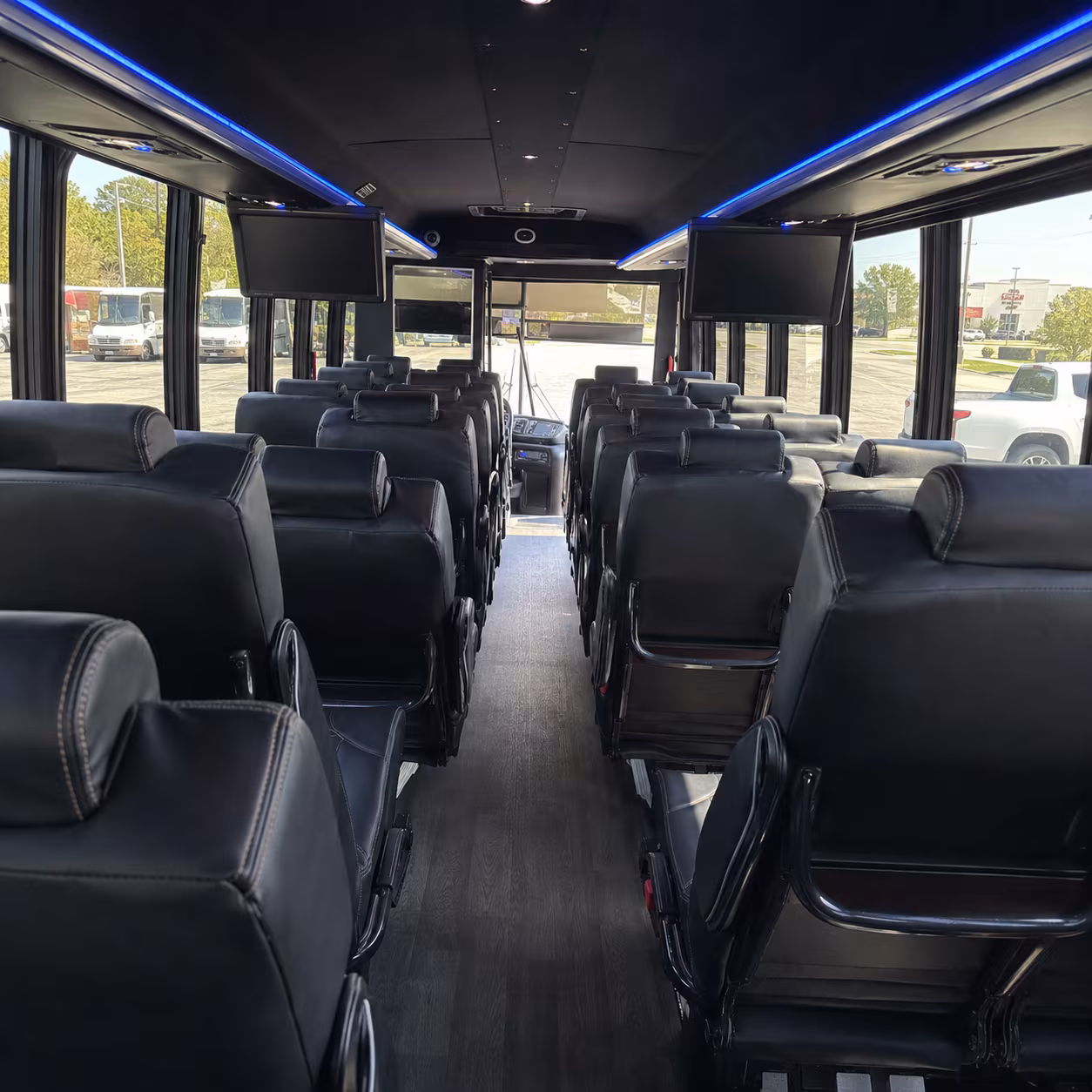 shuttle buses for bend wedding guests between hotels and venues